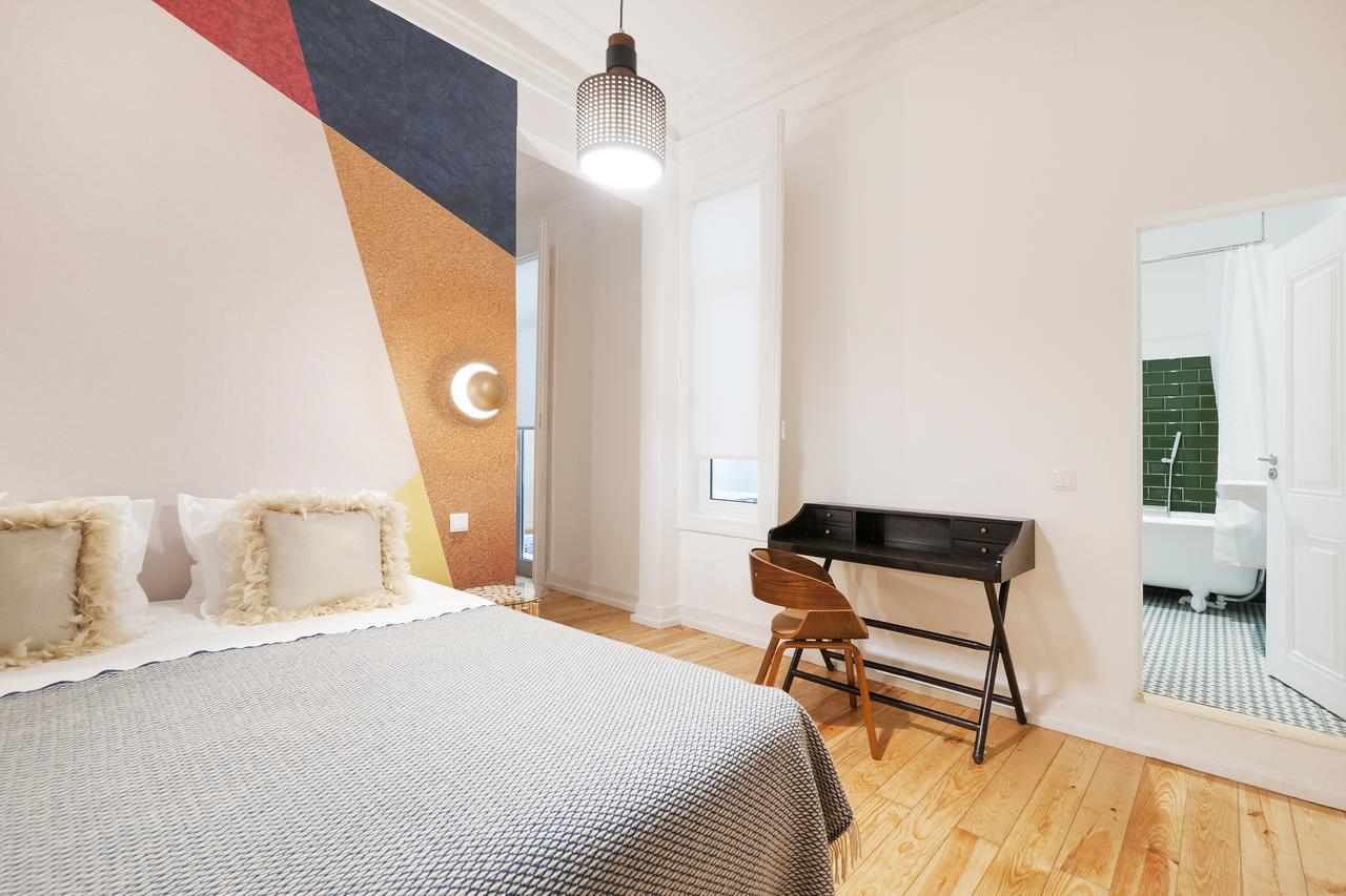 Lisbon Cheese & Wine Suites 4*