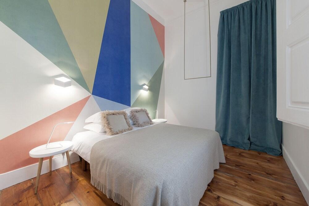 Guest house Lisbon Cheese & Wine Suites 4*