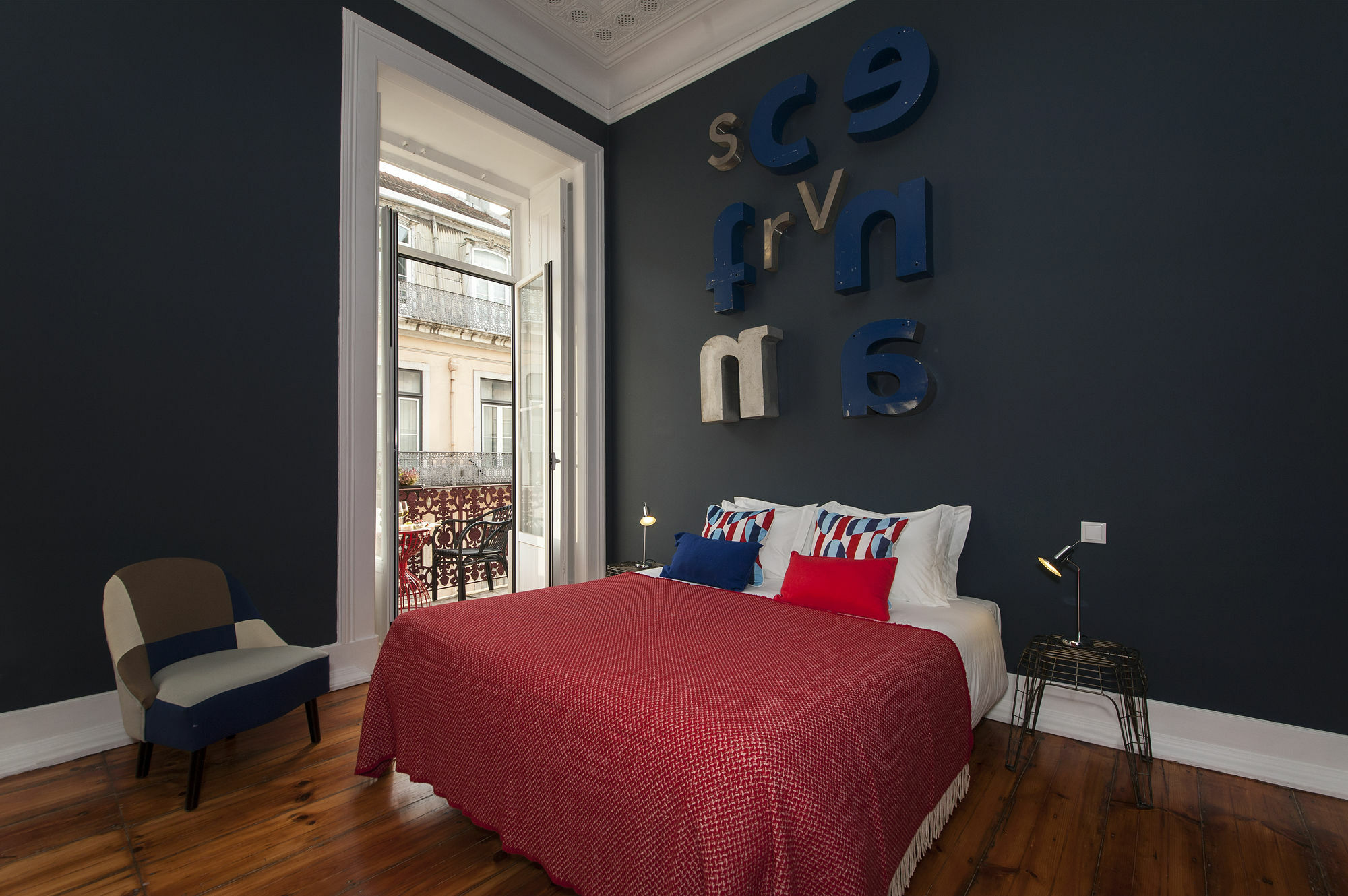 Lisbon Cheese & Wine Suites 4*